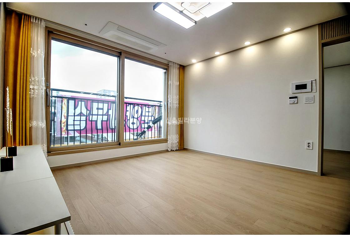 ★J27112716 안양시 만안구 안양동 711-27 꿈에그린10차 302호 3R2T 4.05억 실8천 010-9780-0500